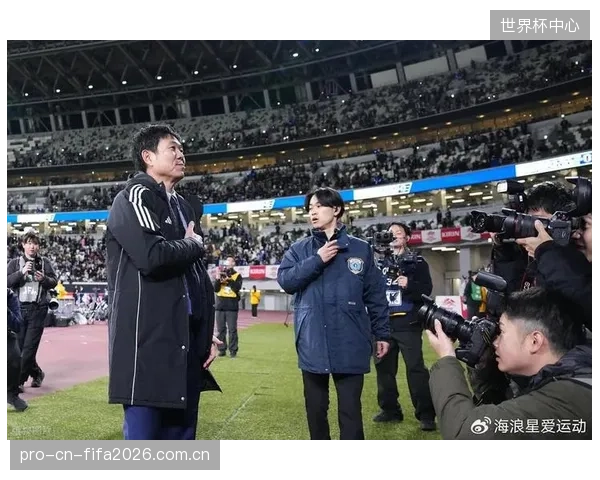 球员受伤后的1分钟离场规定考验球队应急预案，森保一需准备好短时间少打一人的局面。